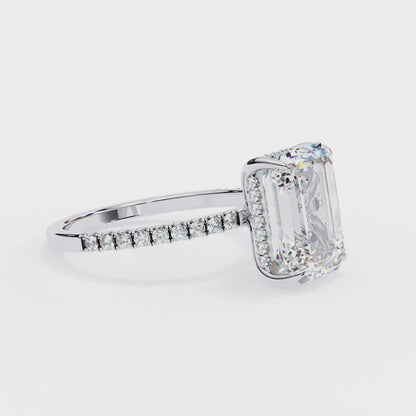 Emerald Luxe Ring